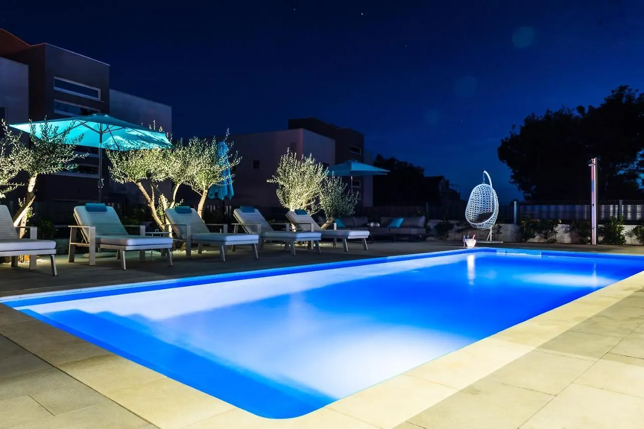 Ferienwohnung Olive Tree Mansion Vir Kroatien
