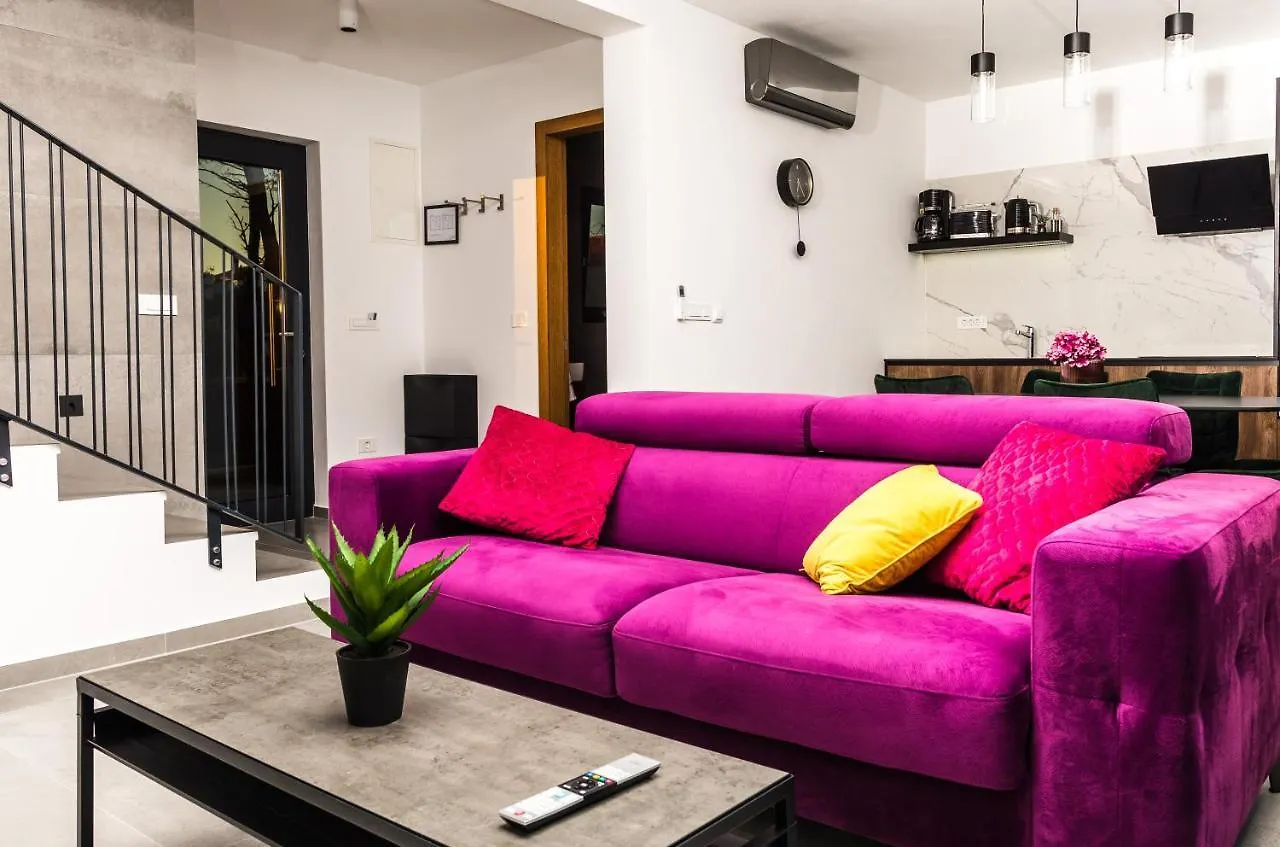 Ferienwohnung Olive Tree Mansion Vir Apartment